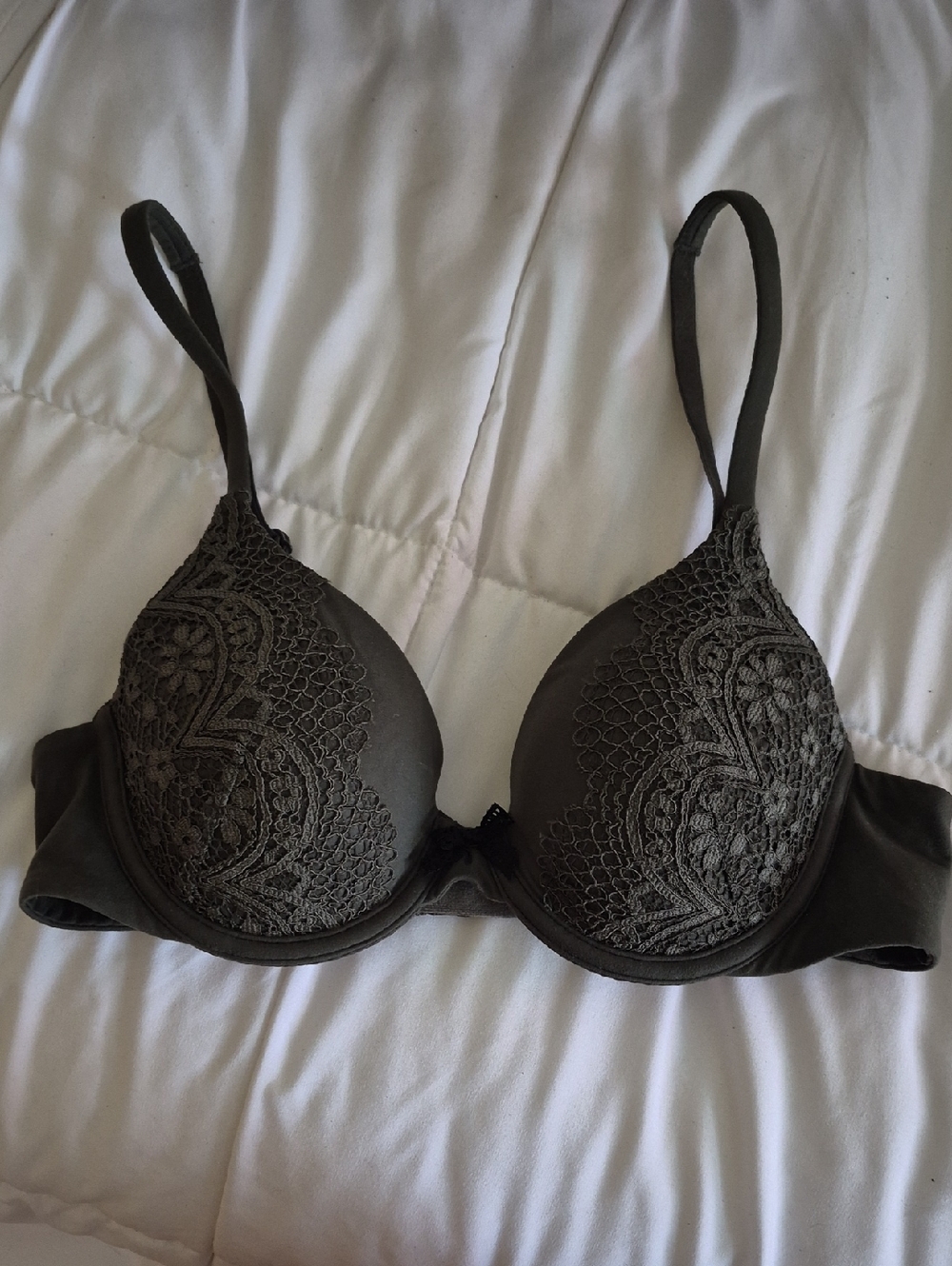 Victoria's Secret Body By Victoria- Lined Perfect Coverage 34b